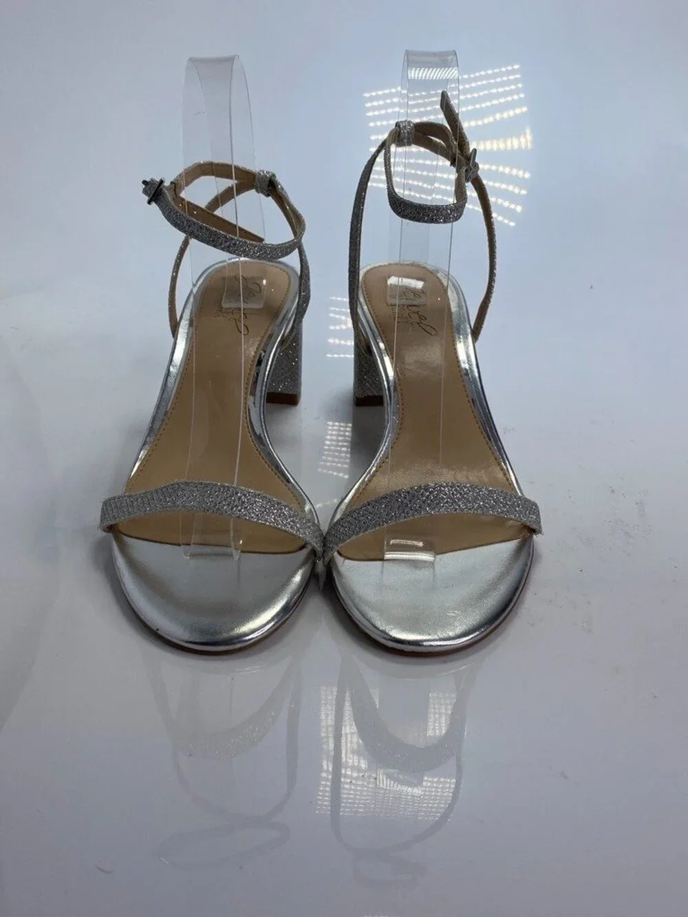Jewel Badgley Mischka Women's Silver Glitter Strap Almond Toe Heel Sandal Sz 7.5